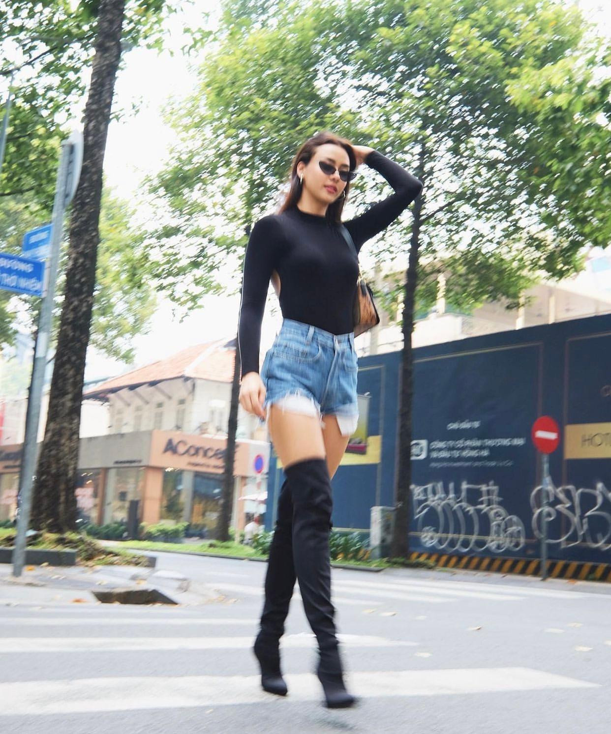 Sau khi sang Việt Nam, Hoa hậu Hoàn vũ Thái Lan 2020 Amanda Obdam đã tranh thủ dành thời gian để trải nghiệm cuộc sống ở TP. HCM.