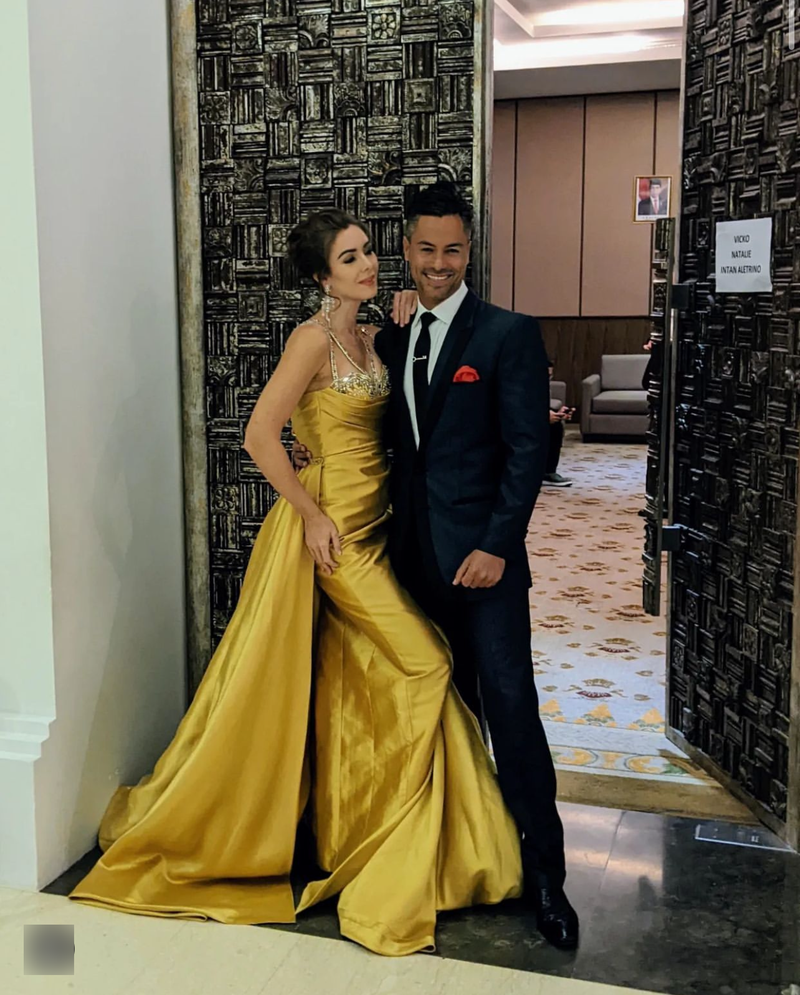 Ở tuổi 41, có thể nói nhan sắc và thần thái của Natalie Glebova không hề thua kém các đàn em trẻ đẹp như Thùy Tiên và Võ Hoàng Yến. Ở tuổi 41, có thể nói nhan sắc và thần thái của Natalie Glebova không hề thua kém các đàn em trẻ đẹp như Thùy Tiên và Võ Hoàng Yến.