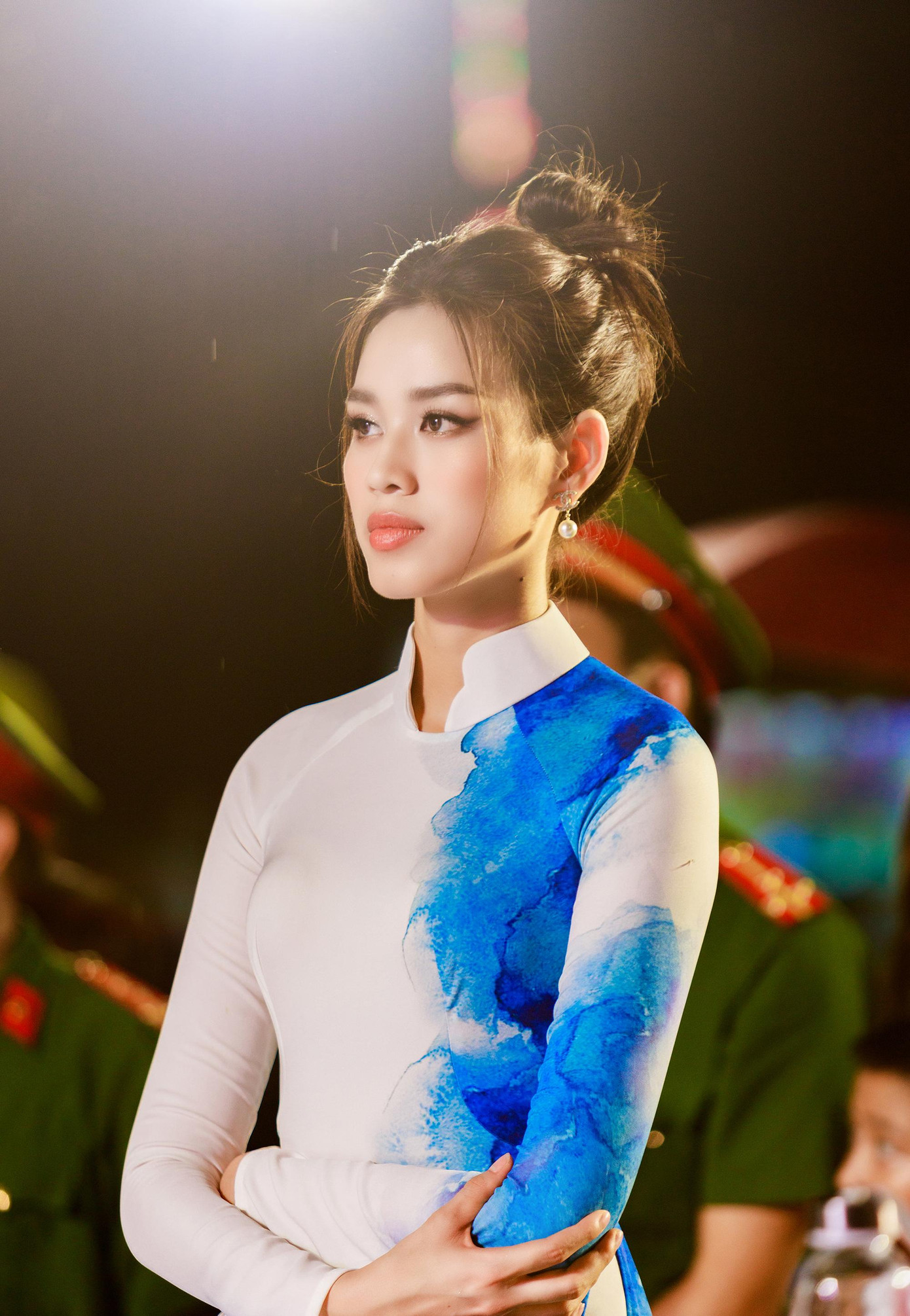 Có thể thấy sau 2 năm đăng quang, nhan sắc của Đỗ Thị Hà ngày càng 'thăng hạng' đầy quyến rũ và xinh đẹp.