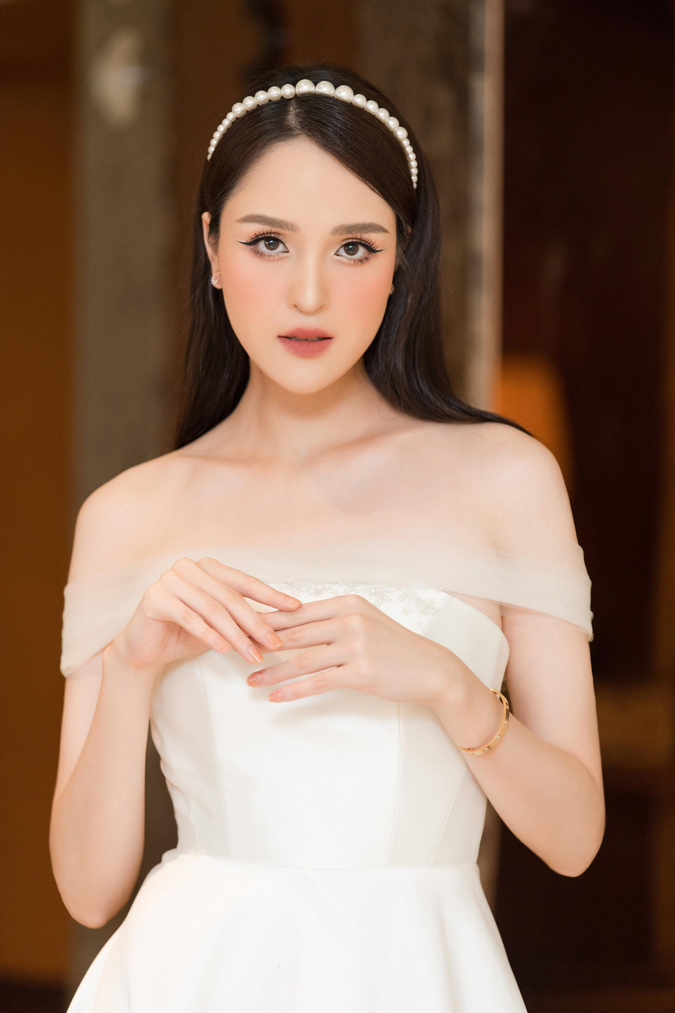 Người đẹp khoe làn da trắng mịn không tì vết và nhan sắc trẻ trung, xinh đẹp ở tuổi 28.