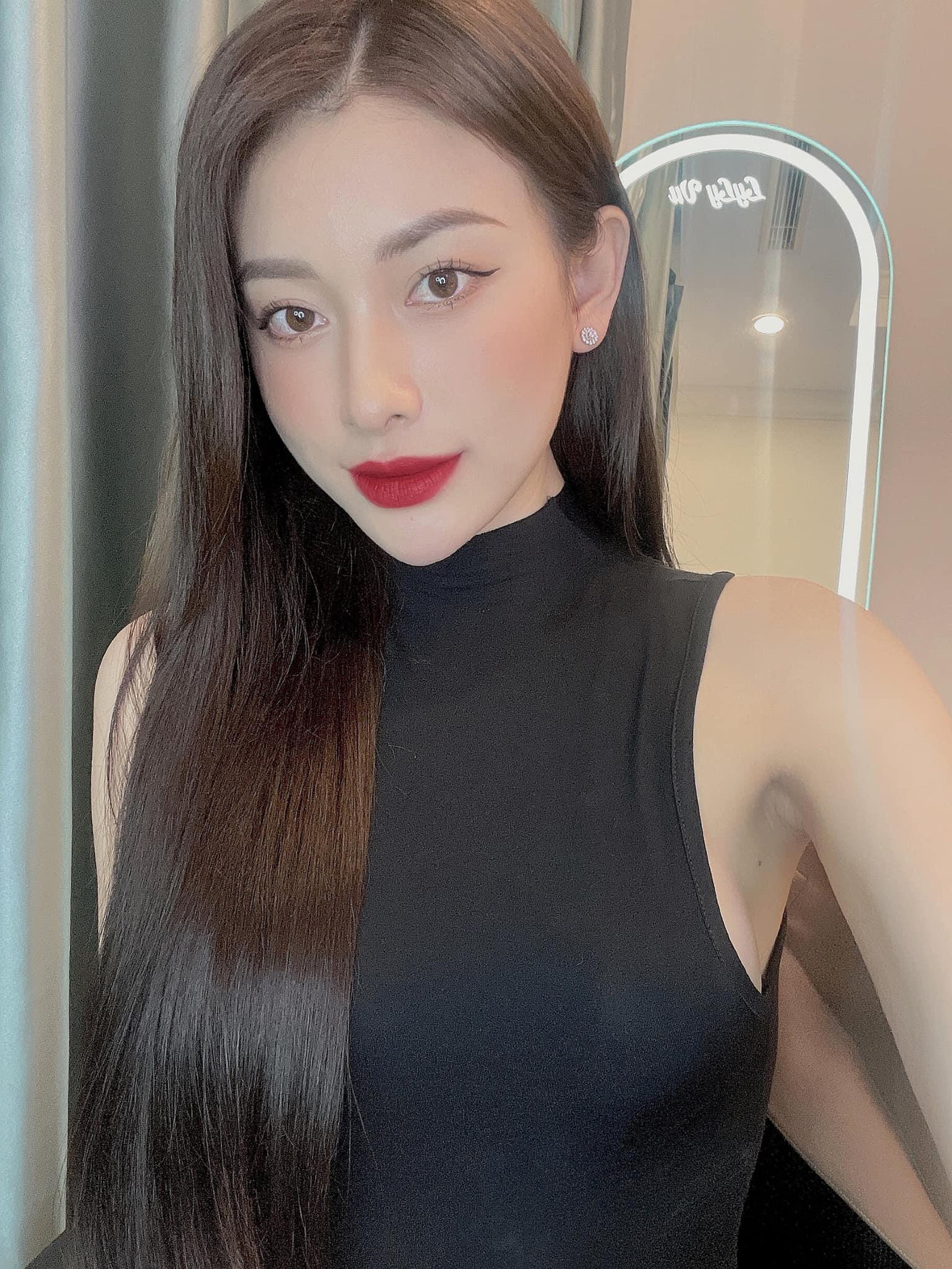 Cô từng giành giải Á khôi 1 Hoa Khôi Thủ Đô 2019. Trước đó, Thảo Ly cũng từng đạt danh hiệu Á khôi 1 cuộc thi Hoa khôi sinh viên Đại học Văn hóa Hà Nội 2019 (Miss HUC 2019) hồi tháng 3/2019.