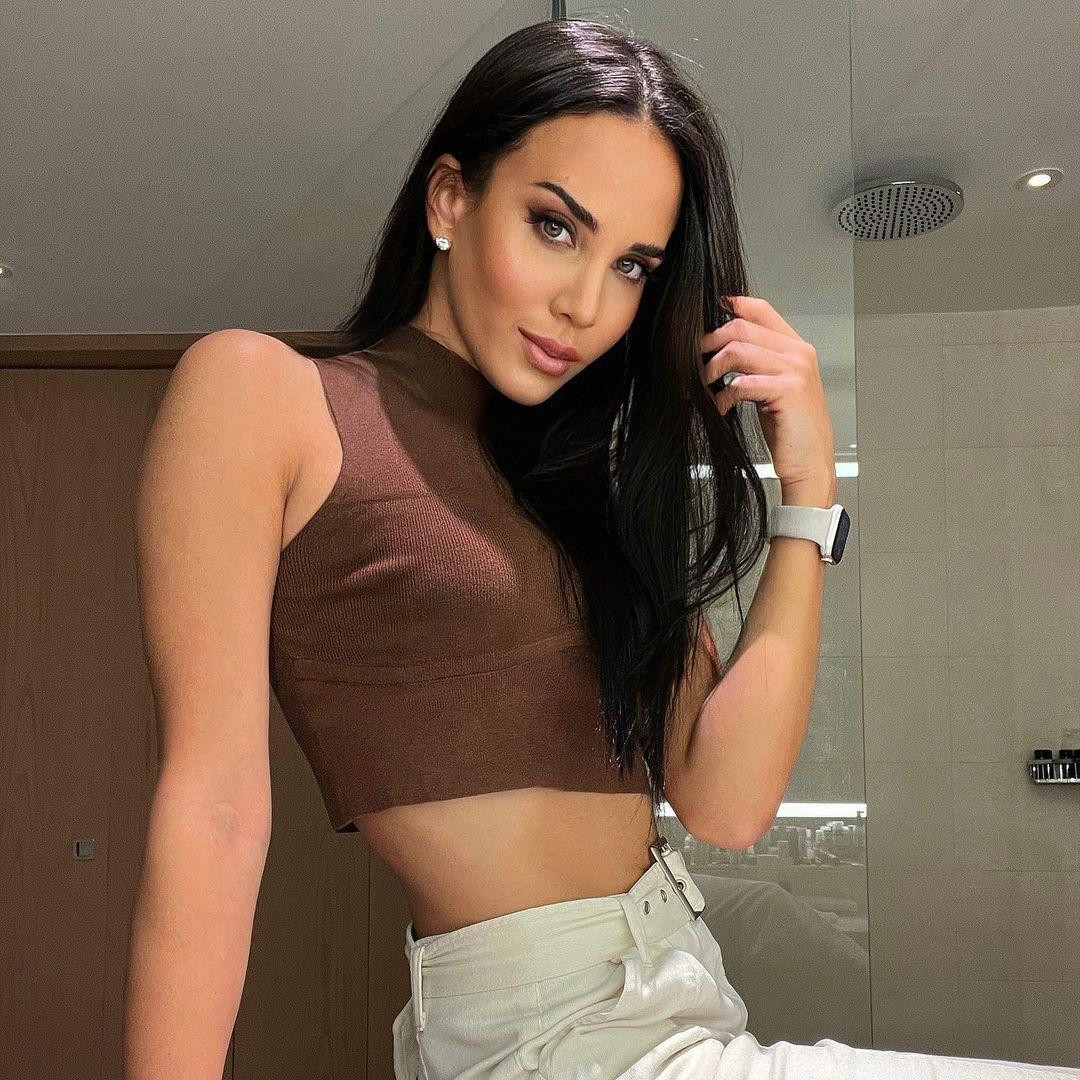 Jessica da Silva chính là đại diện đầu tiên mà UAE gửi đến cuộc thi Miss Global. Jessica da Silva chính là đại diện đầu tiên mà UAE gửi đến cuộc thi Miss Global.