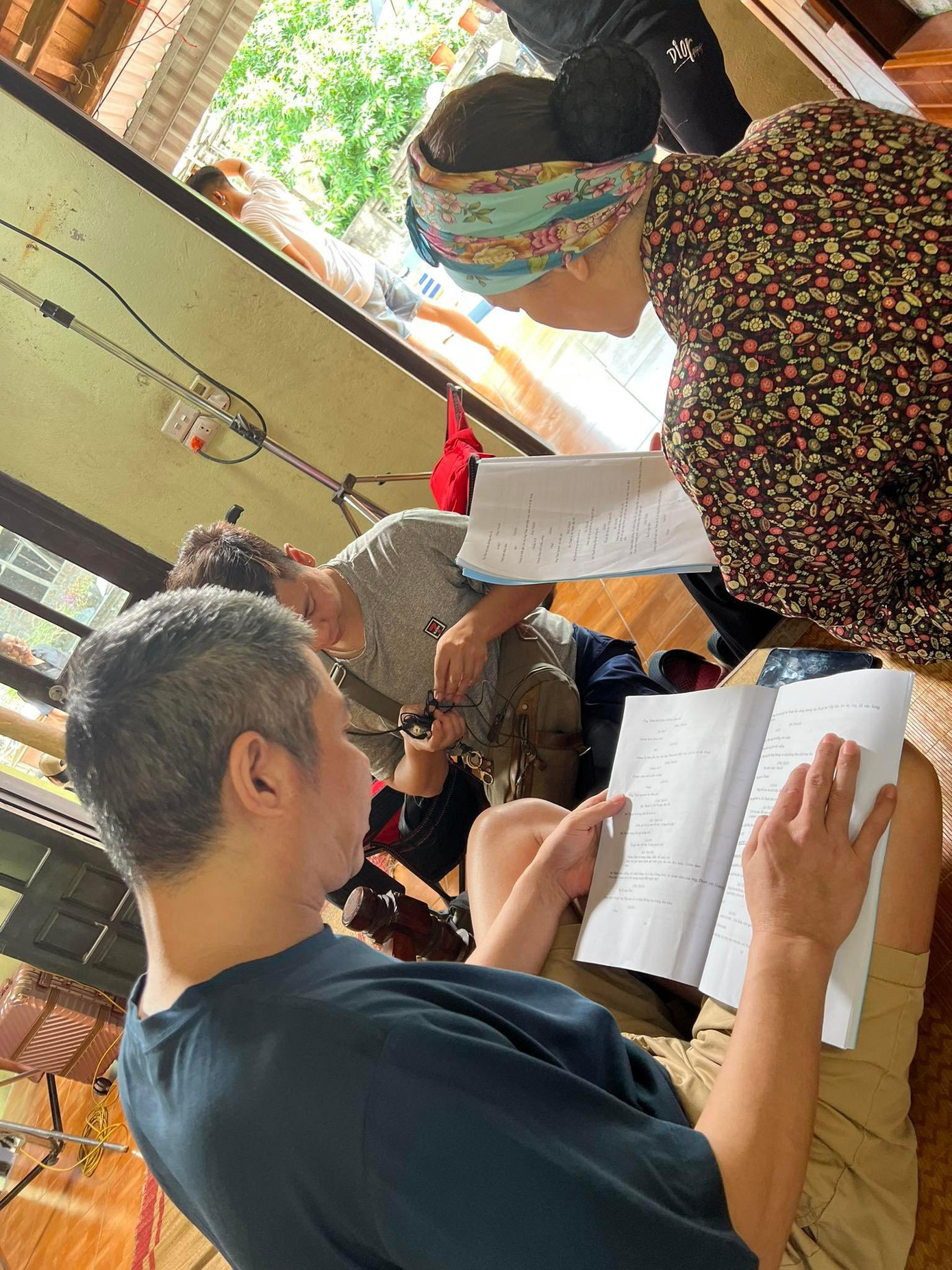 NSND Công Lý cho biết anh chỉ “tham gia cho vui” với một vai diễn rất nhỏ trong phim. Dù vậy, sự trở lại của anh mang một ý nghĩa vô cùng lớn với nhiều khán giả.