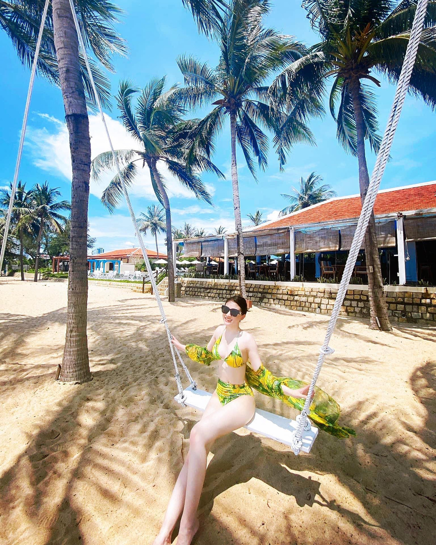 Tuy không có chiều cao nổi bật nhưng Thảo Ly sở hữu sắc vóc nuột nà, quyến rũ.