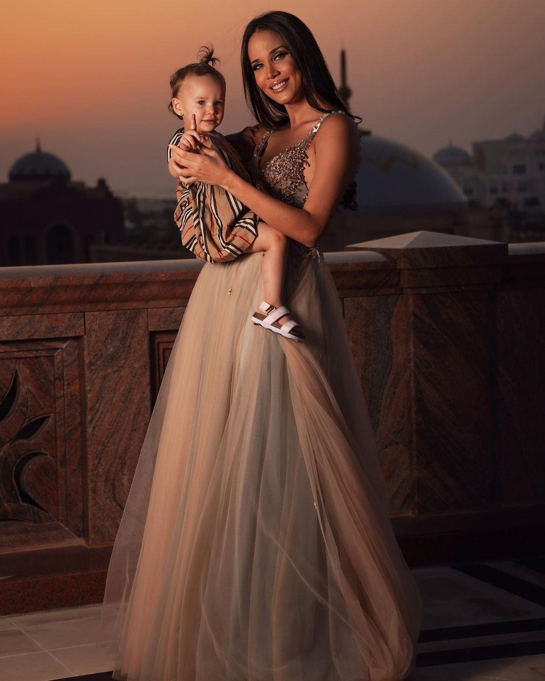 Jessica da Silva và cô con gái 2 tuổi. Jessica da Silva và cô con gái 2 tuổi.