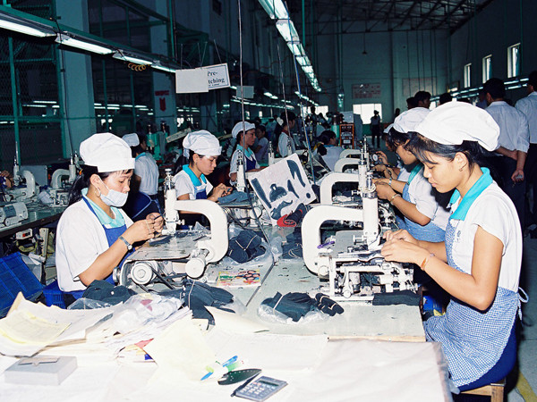 Kinh tế nước ta vẫn còn dựa nhiều vào lợi thế công nhân rẻ