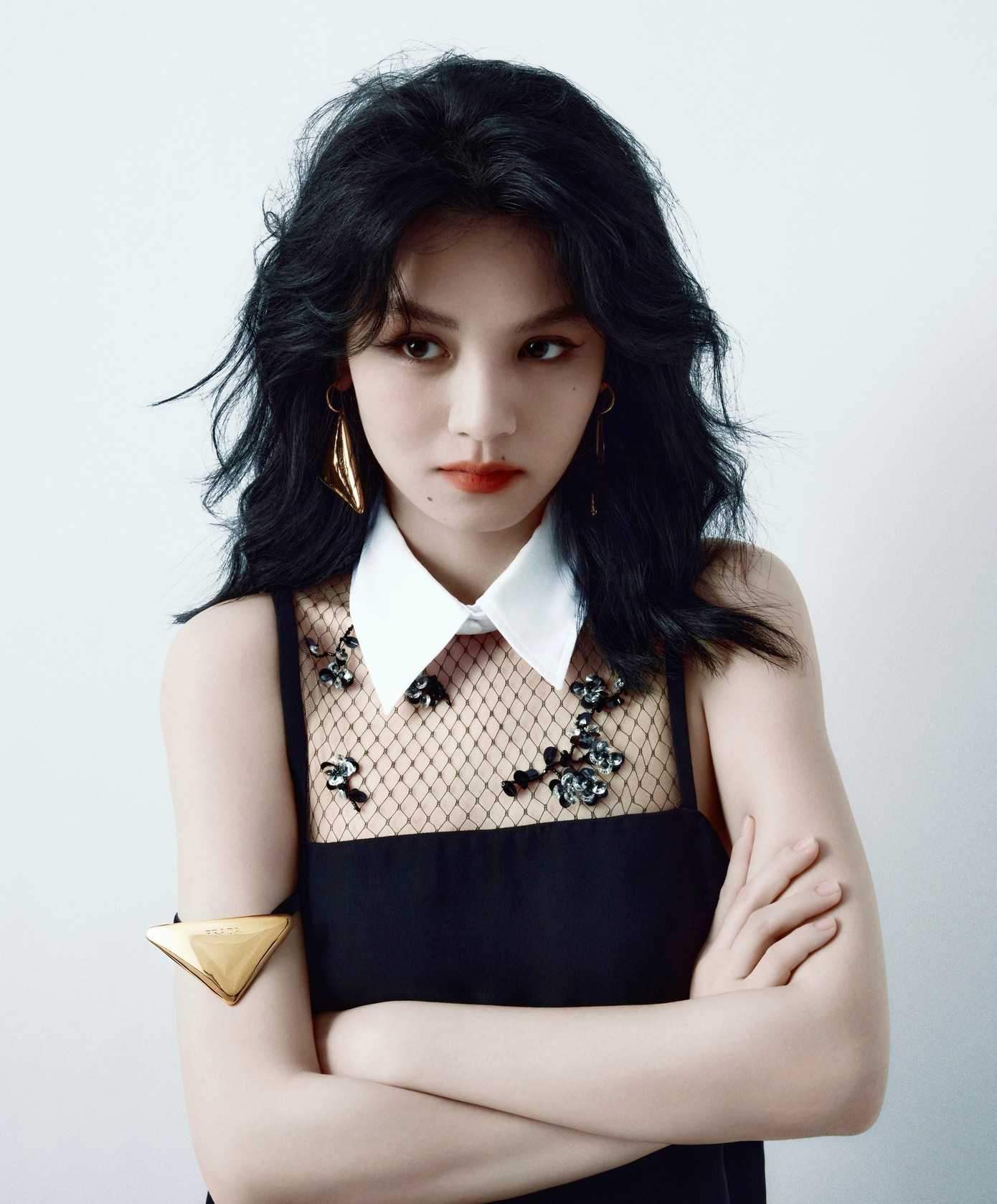 Xuân Hạ bị cấm phát ngôn. Nguyên nhân được cho là cô từng đăng bài viết kích động bạo loạn. Xuân Hạ bị cấm phát ngôn. Nguyên nhân được cho là cô từng đăng bài viết kích động bạo loạn.