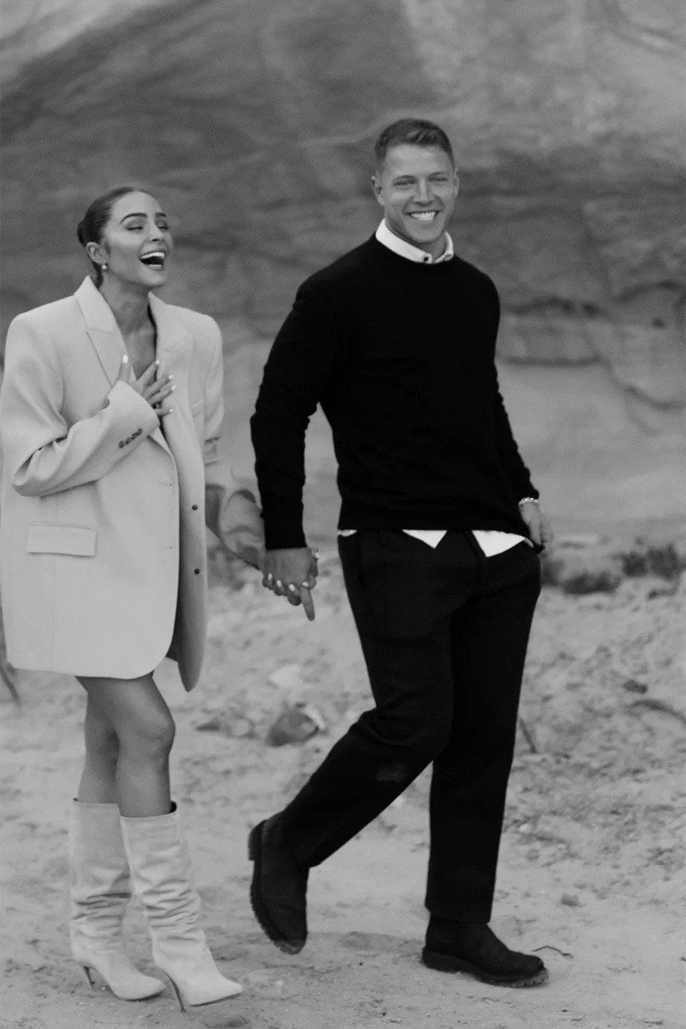 Khoảnh khắc hoa hậu Olivia Culpo được bạn trai quỳ gối cầu hôn. Ảnh: @oliviaculpo.