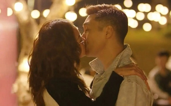 Mạnh Trường và Thùy Anh có cảnh hôn lãng mạn ngay từ những tập đầu. Ảnh: CMH. Mạnh Trường và Thùy Anh có cảnh hôn lãng mạn ngay từ những tập đầu. Ảnh: CMH.