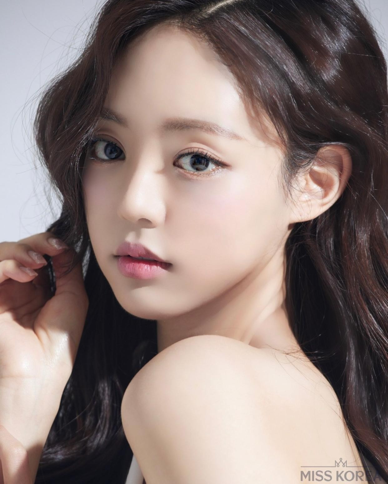 Yoo Si Eun (25 tuổi) hiện là sinh viên khoa Dịch vụ Hàng không Đại học Yeonsung. Ảnh: Miss Korea. Yoo Si Eun (25 tuổi) hiện là sinh viên khoa Dịch vụ Hàng không Đại học Yeonsung. Ảnh: Miss Korea.