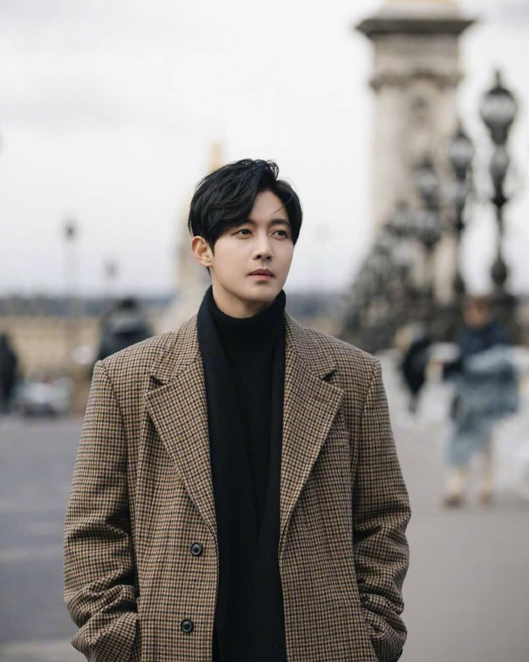 Dù được tuyên vô tội, Kim Hyun Joong khá chật vật tìm lại hào quang. Năm 2022, anh thông báo kết hôn với mối tình đầu là bạn gái ngoài ngành và cho biết cô là người đồng cam cộng khổ bên anh suốt thời gian dài. 5 tháng sau, Kim Hyun Joong lên chức cha lần hai, người con trai đầu là với tình cũ.