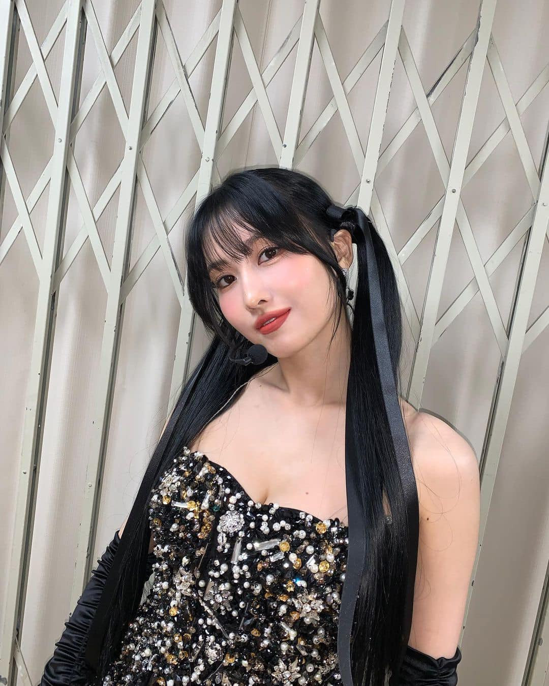 Momo tên đầy đủ là Momo Hirai. Cô từng có mối tình kéo dài 1 năm 6 tháng với đàn anh hơn 13 tuổi Heechul (Super Junior). Vì lý do bận rộn, cả hai xác nhận “đường ai nấy đi” vào tháng 7/2021. Ảnh: @momo.