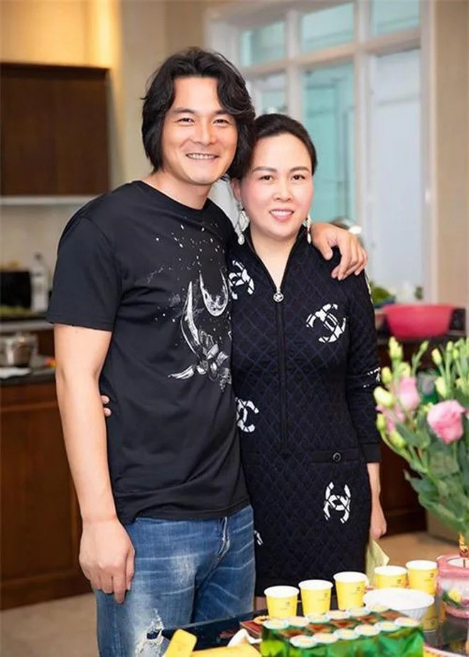 Quách Ngọc Ngoan có mối tình 6 năm với doanh nhân Phượng Chanel.