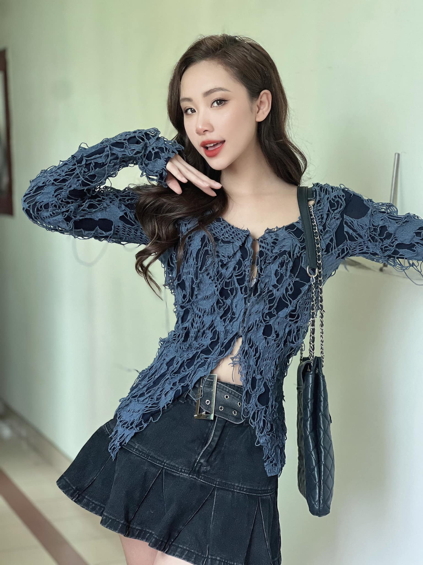 Món quà của cha đang phát sóng giờ vàng VTV quy tụ nhiều diễn viên trẻ tuổi, mới lạ khiến khán giả hứng thú. Vai Yến do Mai Huê thể hiện được người xem có phản ứng tích cực vì diễn xuất tốt,hợp vai.