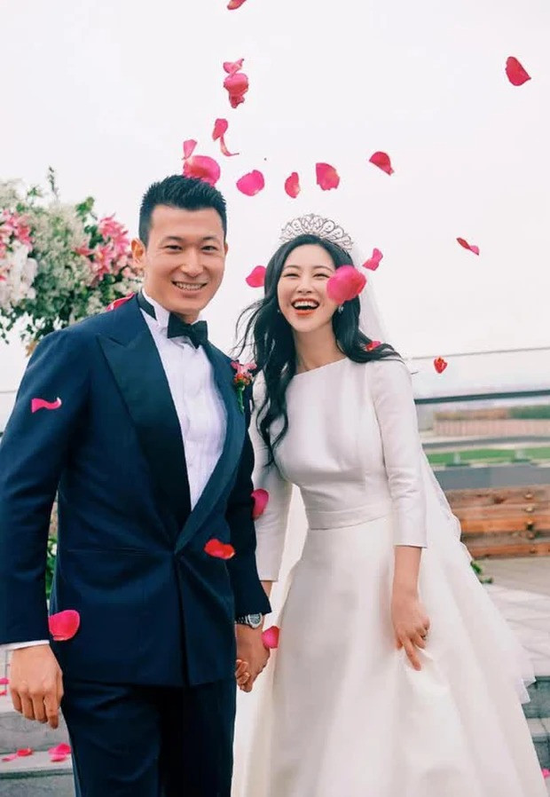 Chu Châu và chồng Vương Quân Giai, kém cô 2 tuổi. Ảnh: Weibo.