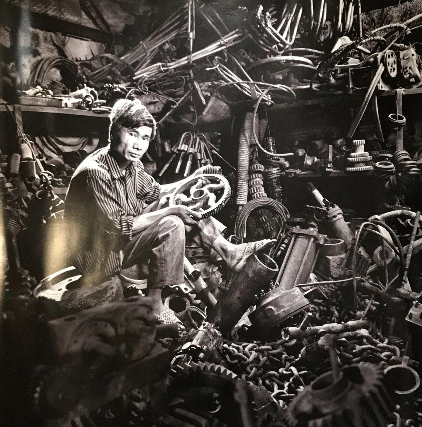 Các tác phẩm tại triển lãm thể hiện Hà Nội ở nhiều góc nhìn. Các tác phẩm tại triển lãm thể hiện Hà Nội ở nhiều góc nhìn.