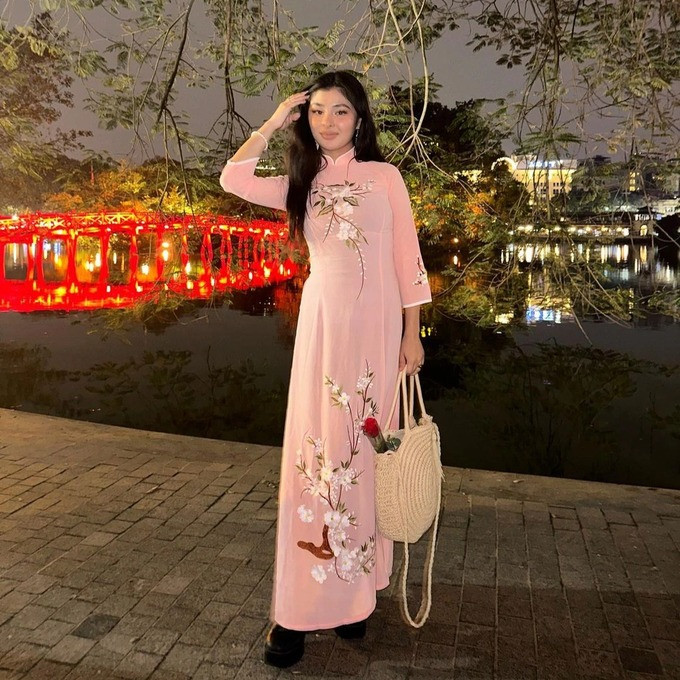 Shirina ấn tượng với nền văn hóa Việt Nam. Ảnh: NVCC Shirina ấn tượng với nền văn hóa Việt Nam. Ảnh: NVCC