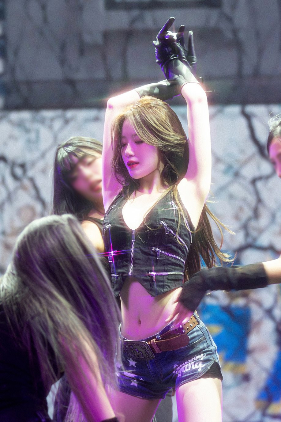 Những hình ảnh gây sốt của Shuhua trong concert của (G)I-DLE. Ảnh: Twitter. Những hình ảnh gây sốt của Shuhua trong concert của (G)I-DLE. Ảnh: Twitter.