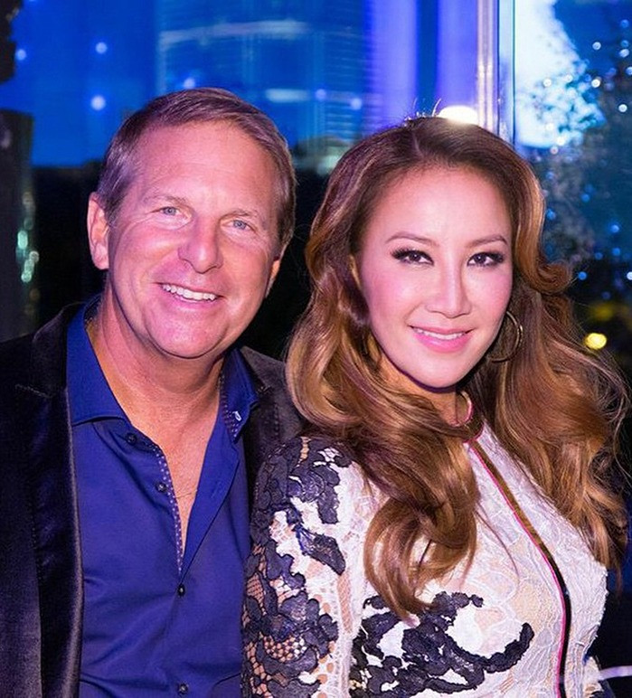 Coco Lee và chồng doanh nhân Bruce Rockowitz. Coco Lee và chồng doanh nhân Bruce Rockowitz.