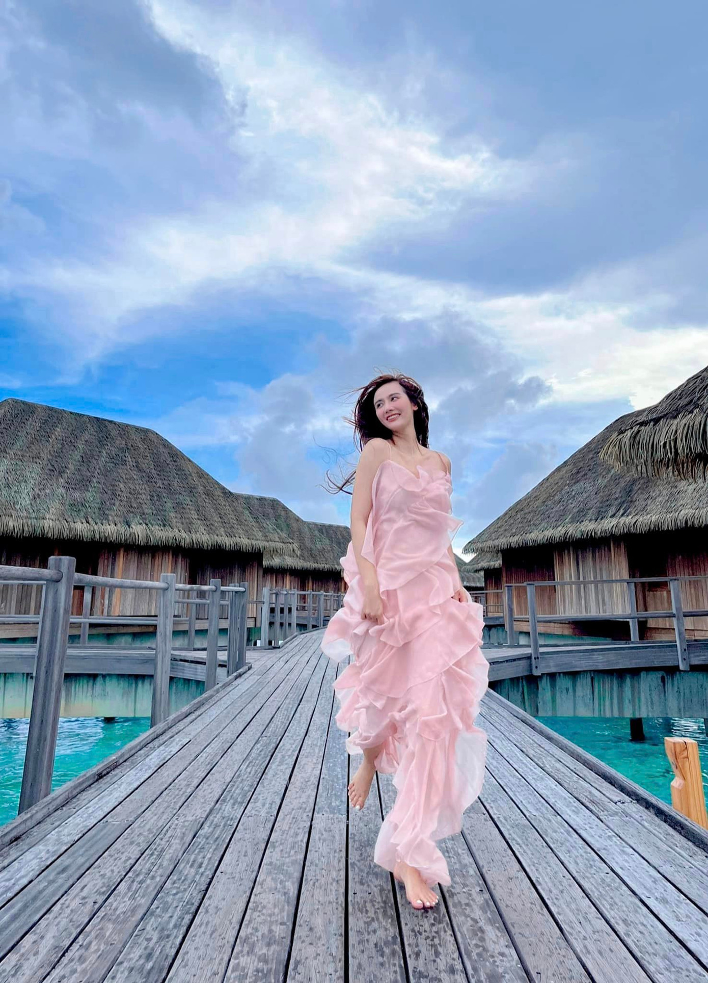 Huyền Lizzie có chuyến du lịch tại thiên đường biển Maldives.