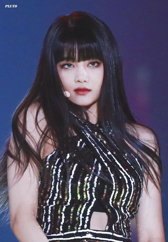 Minnie tên đầy đủ là Minnie Nicha Yontararak, sinh năm 1997, quốc tịch Thái Lan và nằm trong danh sách 100 gương mặt đẹp nhất thế giới năm 2022 do TC Candler bình chọn. Cô là giọng ca chính của (G)I-DLE và có khả năng sáng tác. Bên cạnh đó, người đẹp có thể nói 5 thứ tiếng Anh, Hàn, Thái, Trung, Nhật. Ảnh: Twitter. Minnie tên đầy đủ là Minnie Nicha Yontararak, sinh năm 1997, quốc tịch Thái Lan và nằm trong danh sách 100 gương mặt đẹp nhất thế giới năm 2022 do TC Candler bình chọn. Cô là giọng ca chính của (G)I-DLE và có khả năng sáng tác. Bên cạnh đó, người đẹp có thể nói 5 thứ tiếng Anh, Hàn, Thái, Trung, Nhật. Ảnh: Twitter.