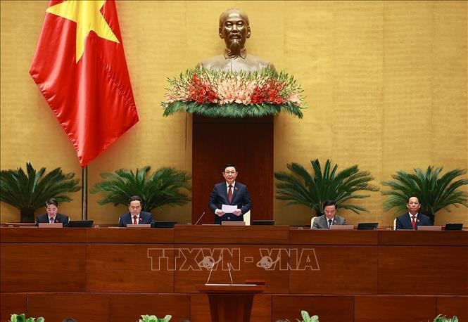 Chủ tịch Quốc hội Vương Đình Huệ điều hành phiên họp. Ảnh Dương Giang/TTXVN