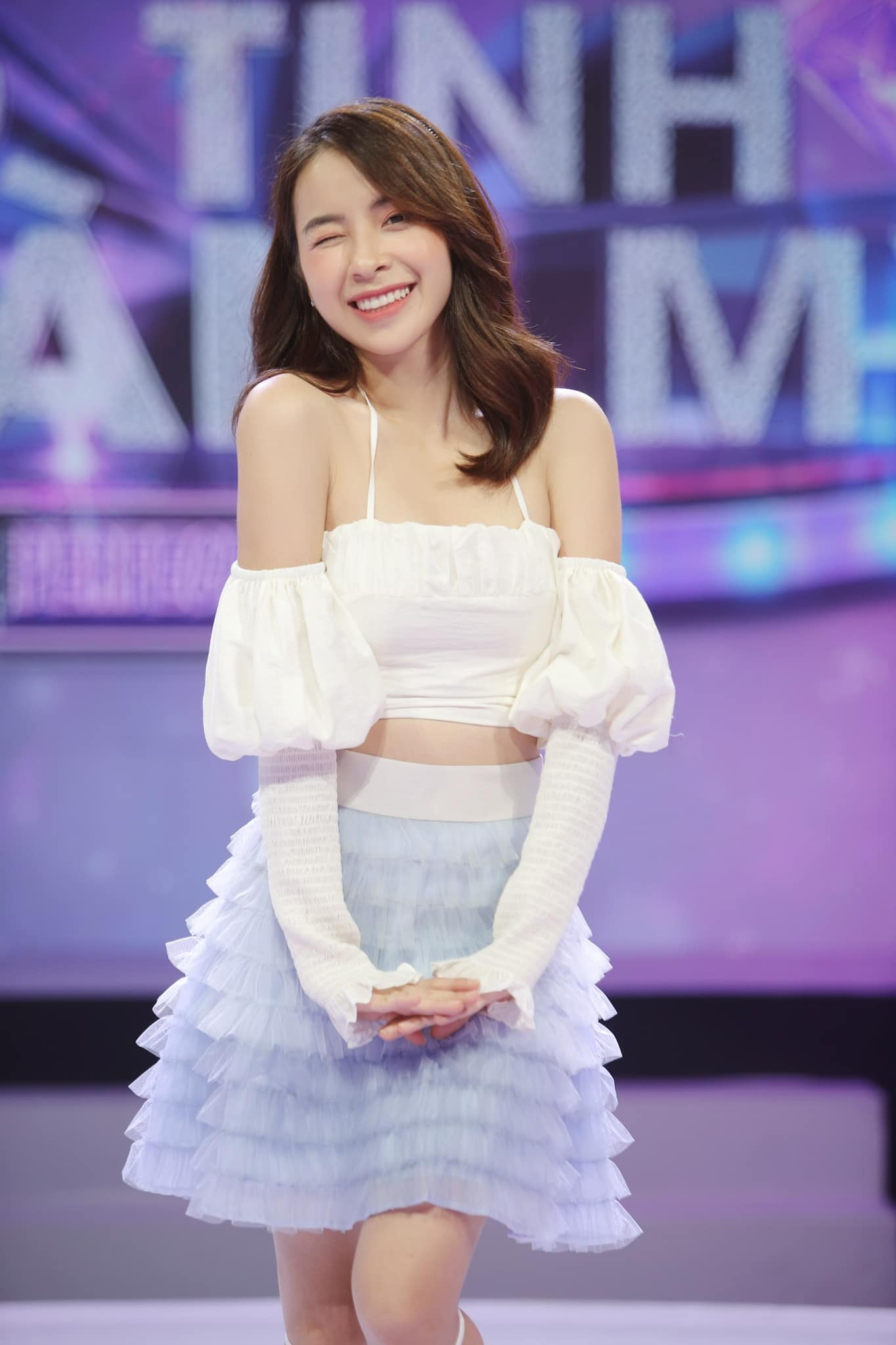 Thời gian đó, một số khán giả cho rằng diễn viên sinh năm 1997 đến show hẹn hò để đánh bóng tên tuổi. Trần Vân thẳng thắn nêu quan điểm: “Tôi nghĩ mình tham gia chương trình không hẳn là để đánh bóng tên tuổi. Đến đây, điều đầu tiên tôi cảm nhận được là sự nhiệt tình, là cảm xúc chân thật, chân thành của nhân vật chính khi tỏ tình nên cũng muốn tìm cho mình sự rung động trong tình yêu”.