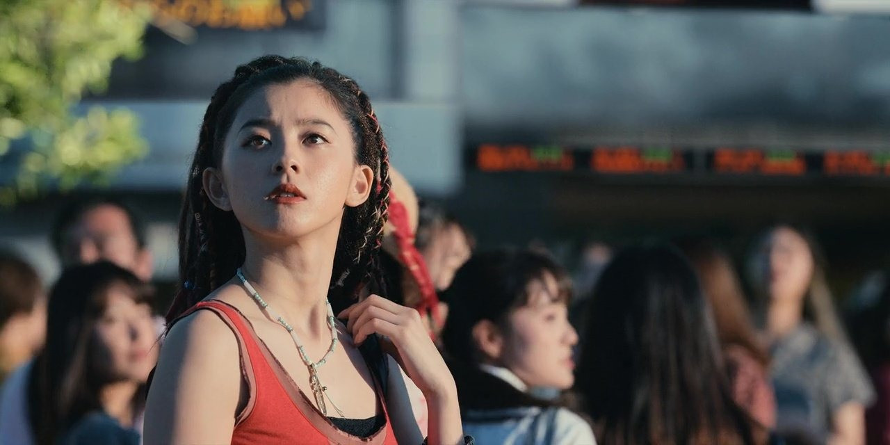 Suốt hành trình chuyện, khán giả luôn thấy Kuina xuất hiện với bộ bikini nóng bỏng và khiến nhiều kẻ phải dè chừng vì những đòn võ mạnh mẽ. Ảnh: NSX.