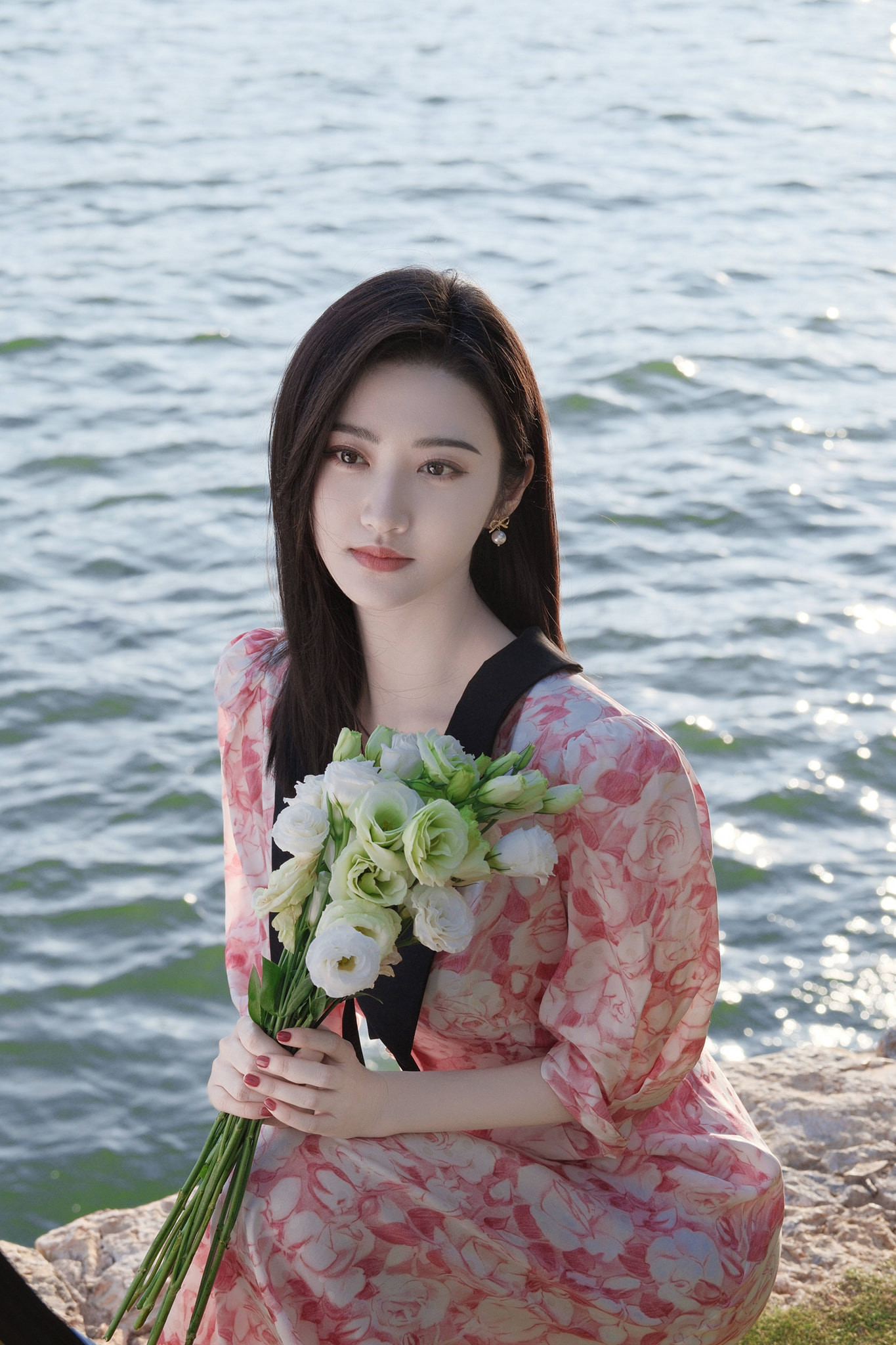 Truyền thông Trung Quốc từng khui tin người đẹp hẹn hò cựu sao bóng bàn Trương Kế Khoa. Song, mối quan hệ của họ chỉ kéo dài trong một năm. Nguyên nhân cả hai “đường ai nấy đi” không được công bố. Thời gian gần đây, showbiz Trung ồn ào chuyện Trương Kế Khoa bị tố phát tán clip, hình nóng của người yêu cũ gán cho chủ nợ. Truyền thông Trung Quốc từng khui tin người đẹp hẹn hò cựu sao bóng bàn Trương Kế Khoa. Song, mối quan hệ của họ chỉ kéo dài trong một năm. Nguyên nhân cả hai “đường ai nấy đi” không được công bố. Thời gian gần đây, showbiz Trung ồn ào chuyện Trương Kế Khoa bị tố phát tán clip, hình nóng của người yêu cũ gán cho chủ nợ.