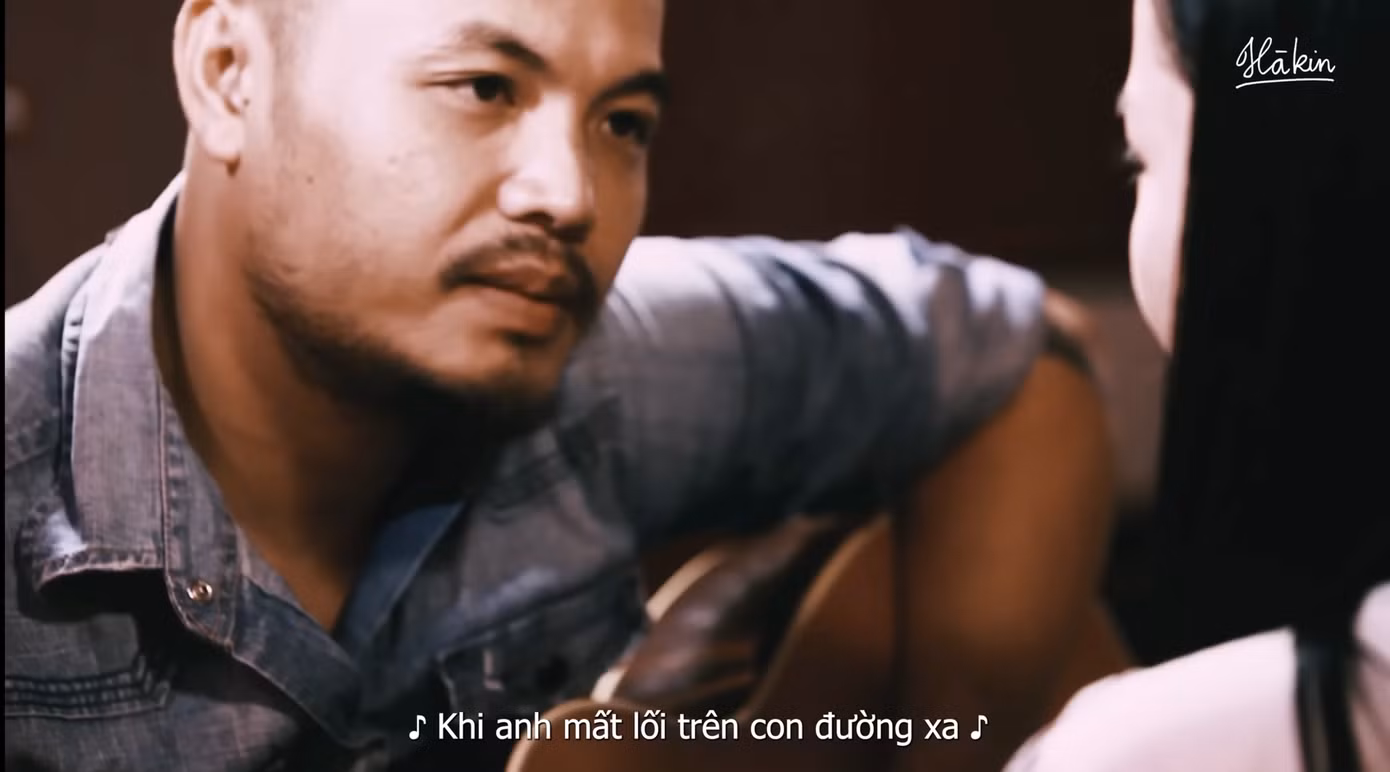 Cố ca sĩ Trần Lập trở lại trong MV bị bỏ quên của Hà Kin. Ảnh: CMH.
