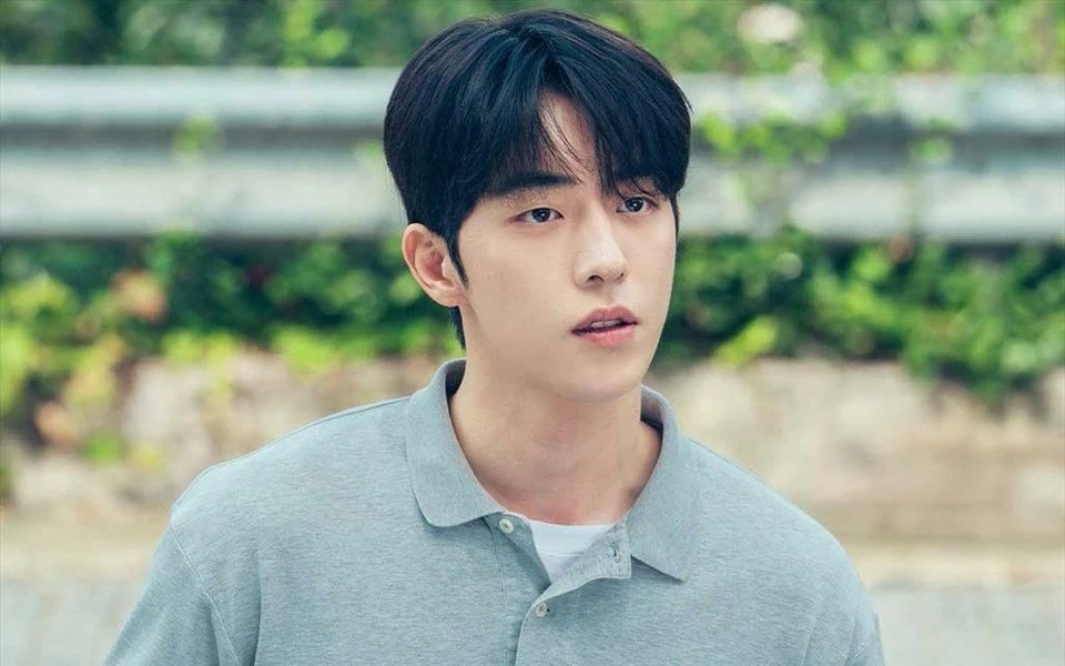 Hình ảnh trong video bạo lực học đường được cho là Nam Joo Hyuk. Ảnh: Weibo. Hình ảnh trong video bạo lực học đường được cho là Nam Joo Hyuk. Ảnh: Weibo.