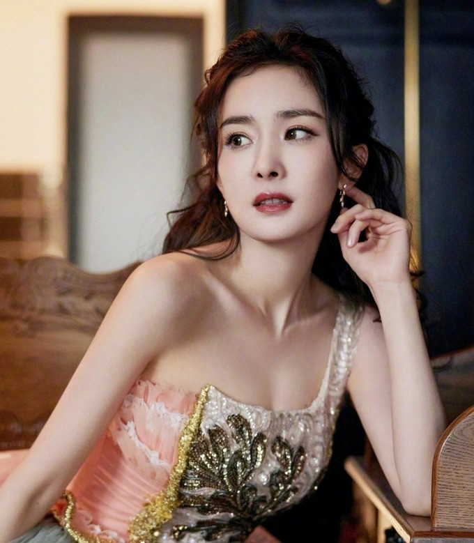 Dương Mịch không còn hứng thú với yêu đương sau khi chia tay Ngụy Đại Huân. Ảnh: Sina.