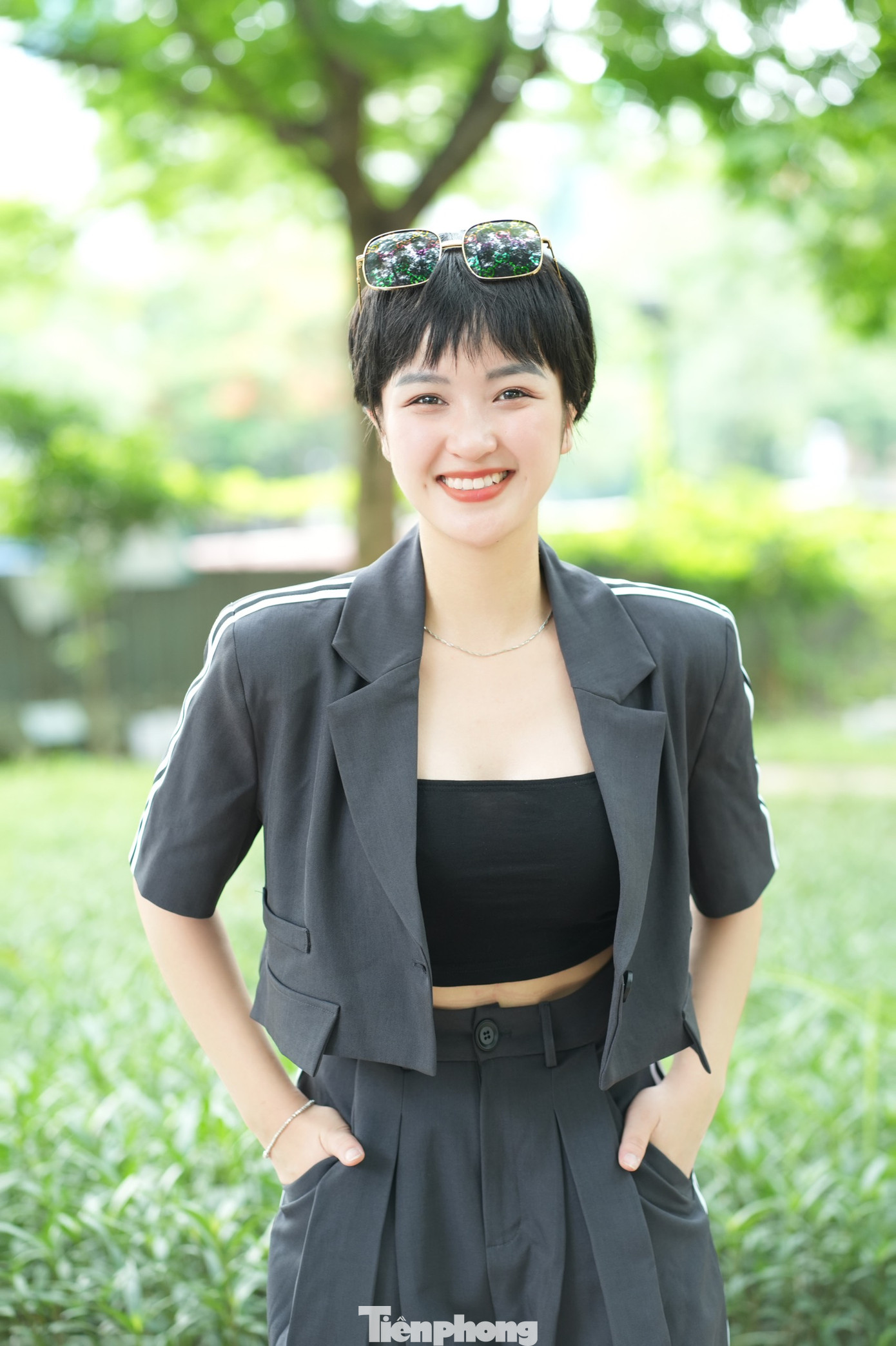 Hé lộ nội dung phim trong thời gian tới, Thục Anh cho biết nhân vật Lan Chi sẽ có nhiều chuyển biến thú vị, cô thích thú khi đọc bình luận của khán giả “đẩy thuyền” Lan Chi và Trí (Trung Tuấn đóng). Ảnh: Trọng Quân. Hé lộ nội dung phim trong thời gian tới, Thục Anh cho biết nhân vật Lan Chi sẽ có nhiều chuyển biến thú vị, cô thích thú khi đọc bình luận của khán giả “đẩy thuyền” Lan Chi và Trí (Trung Tuấn đóng). Ảnh: Trọng Quân.