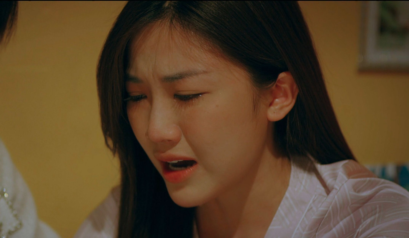 Nữ diễn viên diễn vai cô gái lụy tình, thích kiểm soát, tâm cơ trong Đừng nói khi yêu.