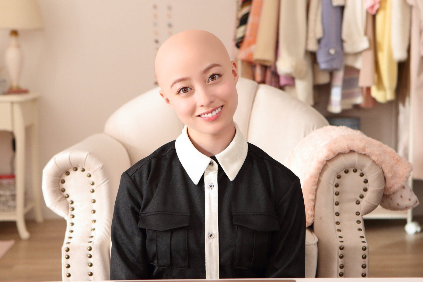 Gần đây nhất là hình ảnh Kanna để mái đầu trọc trong Black Night Parade 2022 - phiên bản live-action được chuyển thể từ bộ truyện tranh cùng tên của tác giả Hikaru Nakamura. Người hâm mộ ngỡ ngàng khi thấy Hashimoto Kanna không còn cọng tóc. Diễn viên sinh năm 1999 chia sẻ cô mất gần 2 tiếng hóa trang tạo nếp, gắn keo, phủ bóng tạo thành lớp da đầu để trông như cạo tóc thật. Sự hy sinh vì vai diễn của nữ diễn viên góp phần tạo nên sự thành công cho bộ phim.