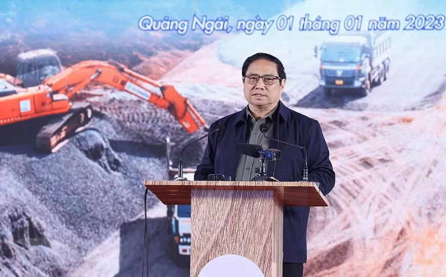 Thủ tướng Phạm Minh Chính phát biểu tại Lễ khởi công dự án đường bộ cao tốc Bắc-Nam phía Đông. (Ảnh: Dương Giang/TTXVN)