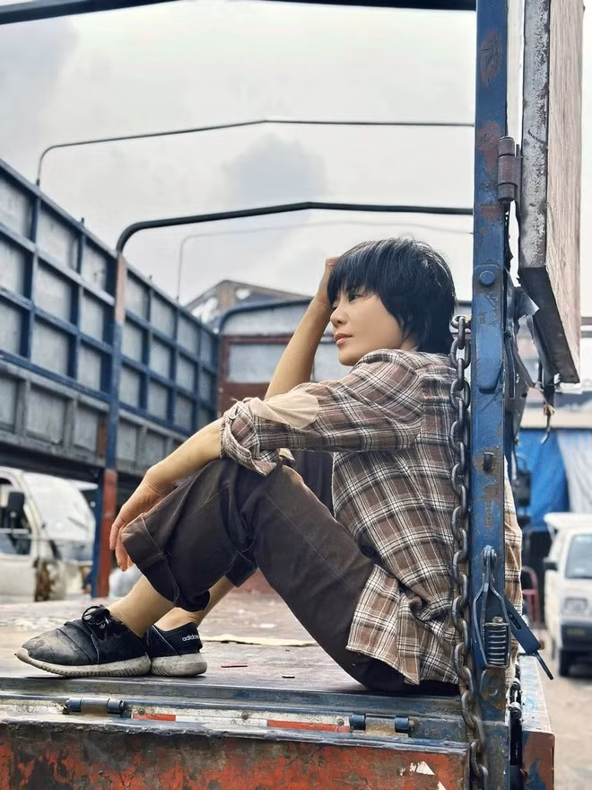 Diễn viên Thanh Hương tiếp tục có vai diễn nhận được nhiều lời khen ngợi của khán giả trong phim Cuộc đời vẫn đẹp sao. Nữ diễn viên vào vai Luyến, người phụ nữ lao động tay chân, sống khốn khó cùng mẹ chồng là bà Tình (NSƯT Thanh Quý) ở xóm chợ. Cô làm việc quần quật ngày đêm để trả khoản nợ cho người chồng tưởng như đã chết để lại. Sau 5 năm lao lực để rũ bỏ nợ nần, cô phát hiện chồng vẫn còn sống và đang hạnh phúc cùng người phụ nữ khác.