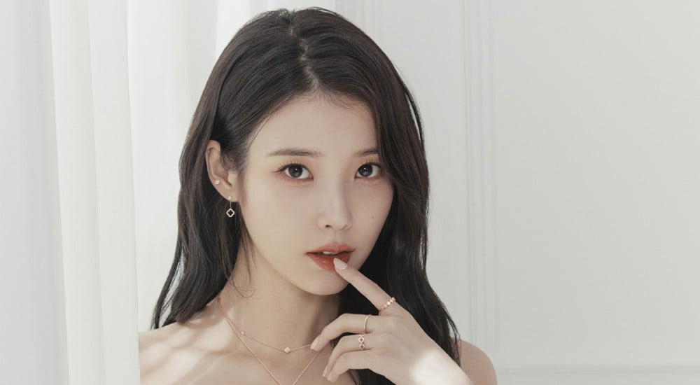 IU. IU.