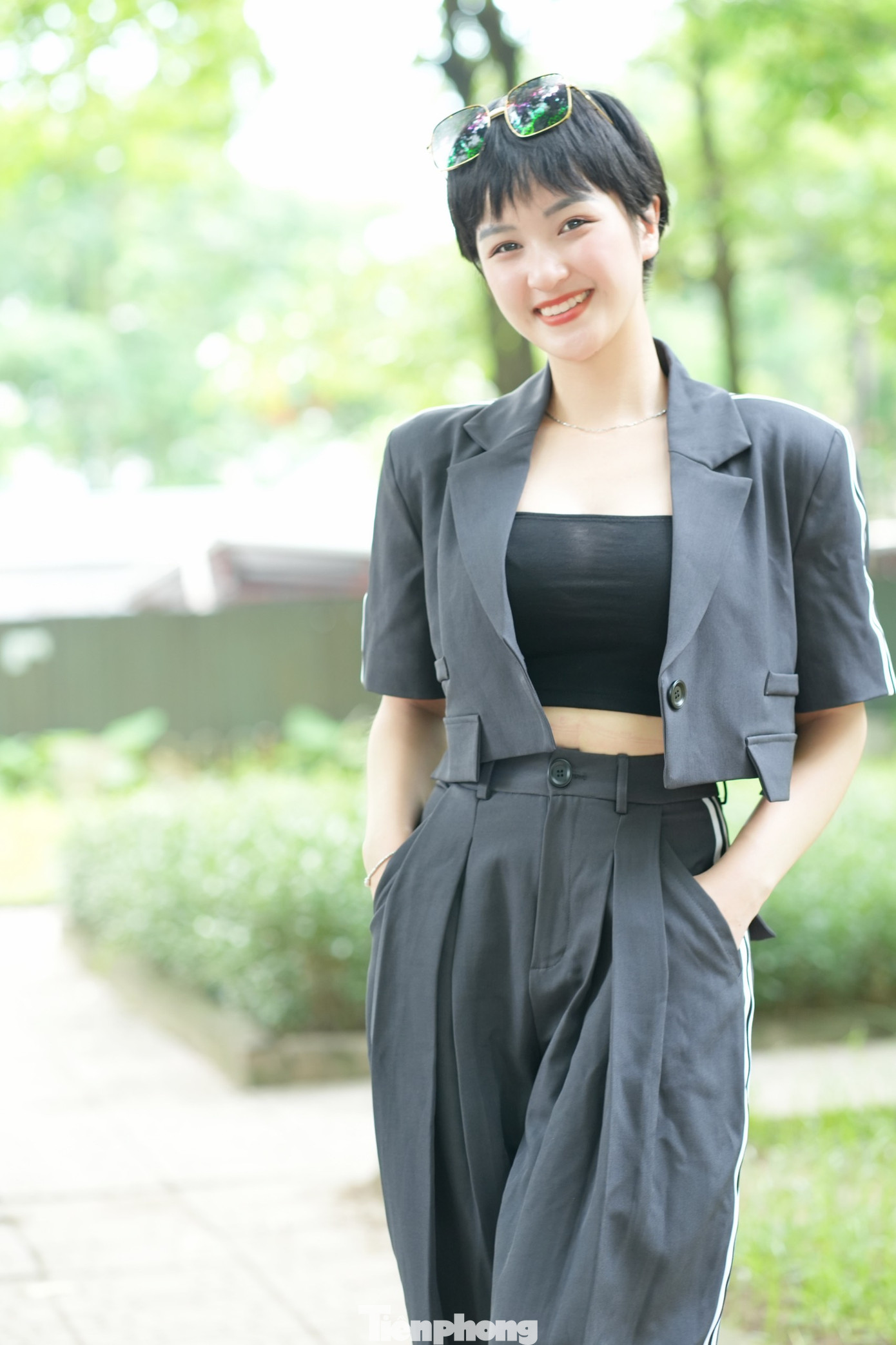 Từng thử sức với nhiều lĩnh vực, từ diễn viên, vũ công, MC cho tới người mẫu ảnh… Thục Anh muốn khán giả nhớ đến mình với hình ảnh nghệ sĩ. “Tôi cho rằng nghệ sĩ là từ bao hàm tất cả những gì tôi cố gắng vươn tới trong nghệ thuật” – nữ diễn viên thổ lộ. Ảnh: Trọng Quân. Từng thử sức với nhiều lĩnh vực, từ diễn viên, vũ công, MC cho tới người mẫu ảnh… Thục Anh muốn khán giả nhớ đến mình với hình ảnh nghệ sĩ. “Tôi cho rằng nghệ sĩ là từ bao hàm tất cả những gì tôi cố gắng vươn tới trong nghệ thuật” – nữ diễn viên thổ lộ. Ảnh: Trọng Quân.