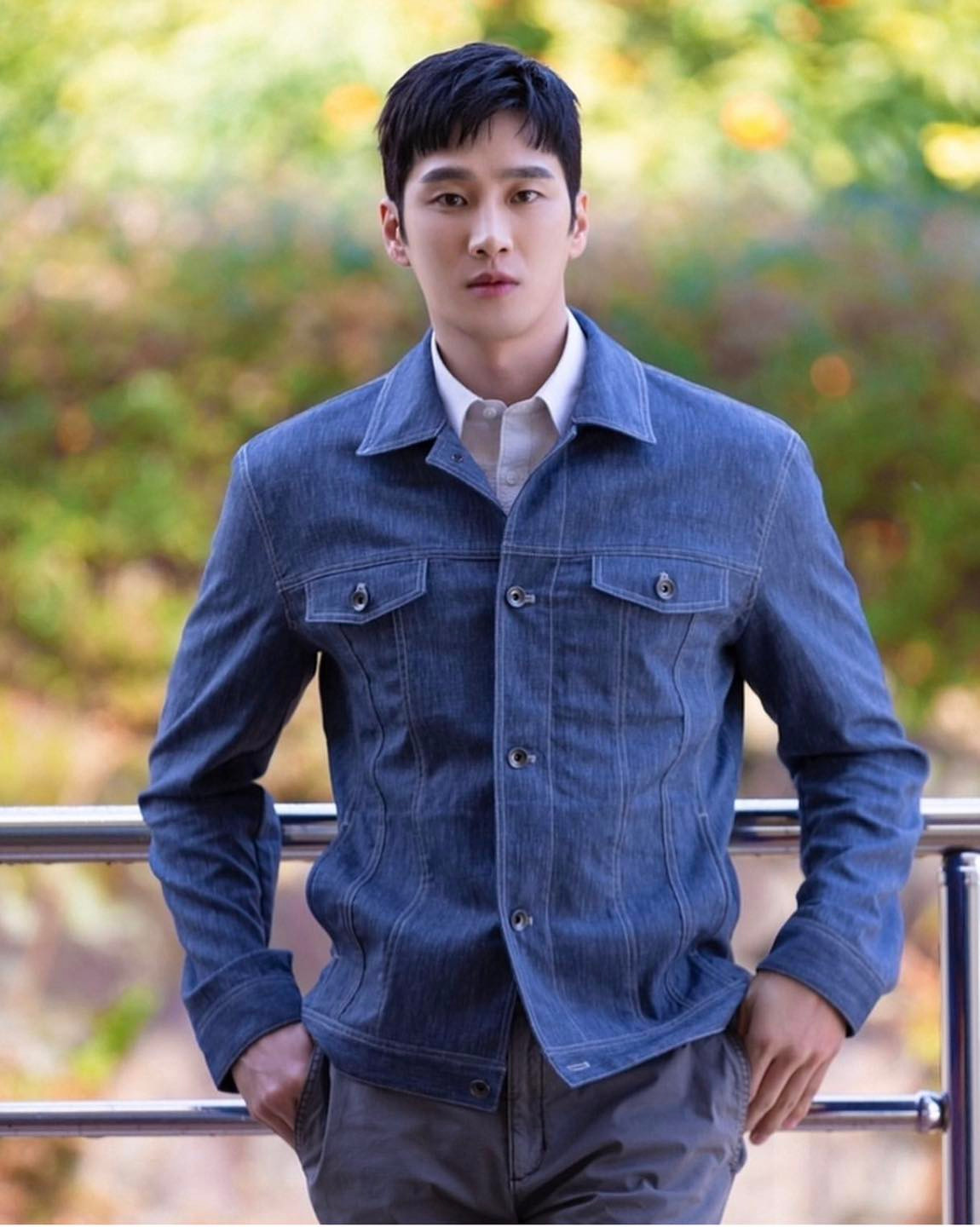 Ahn Bo Hyun từng theo đuổi quyền Anh chuyên nghiệp. Ảnh: News1, IG. Ahn Bo Hyun từng theo đuổi quyền Anh chuyên nghiệp. Ảnh: News1, IG.