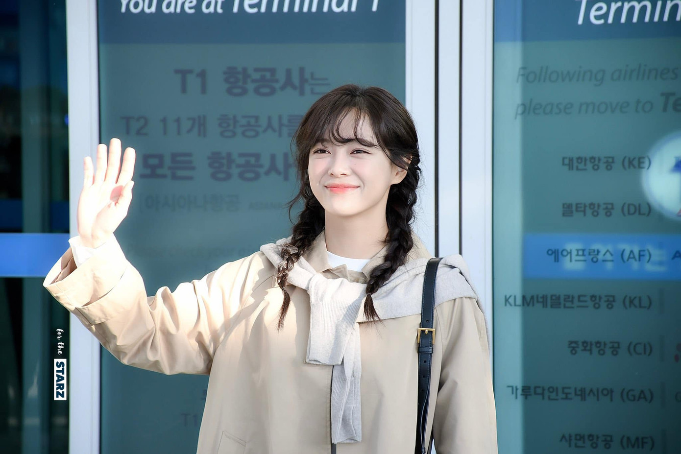 Gần đây nữ diễn viên trở thành chủ đề nóng khi tham gia phim mới The Uncanny Counter (Tựa Việt: Nghệ thuật săn quỷ và nấu mì) với vai Do Ha Na. Bộ phim mới đã trở thành chủ đề bàn tán của cư dân mạng khi Kim Se Jeong đang xây dựng sự đa dạng diễn xuất của mình với tư cách là diễn viên. Gần đây nữ diễn viên trở thành chủ đề nóng khi tham gia phim mới The Uncanny Counter (Tựa Việt: Nghệ thuật săn quỷ và nấu mì) với vai Do Ha Na. Bộ phim mới đã trở thành chủ đề bàn tán của cư dân mạng khi Kim Se Jeong đang xây dựng sự đa dạng diễn xuất của mình với tư cách là diễn viên.