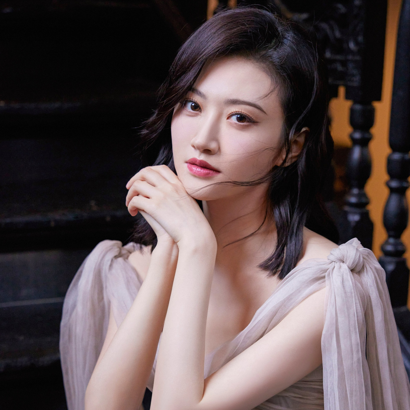 Do chủ nợ không tìm được Trương Kế Khoa nên đã dùng số hình nhạy cảm tống tiền Cảnh Điềm. Theo phóng viên Lý Vi Ngao, Trương Kế Khoa khiến bạn gái cũ sống khổ sở, bị ám ảnh tâm lý đến mức biến mất khỏi giới giải trí hơn 1 năm.