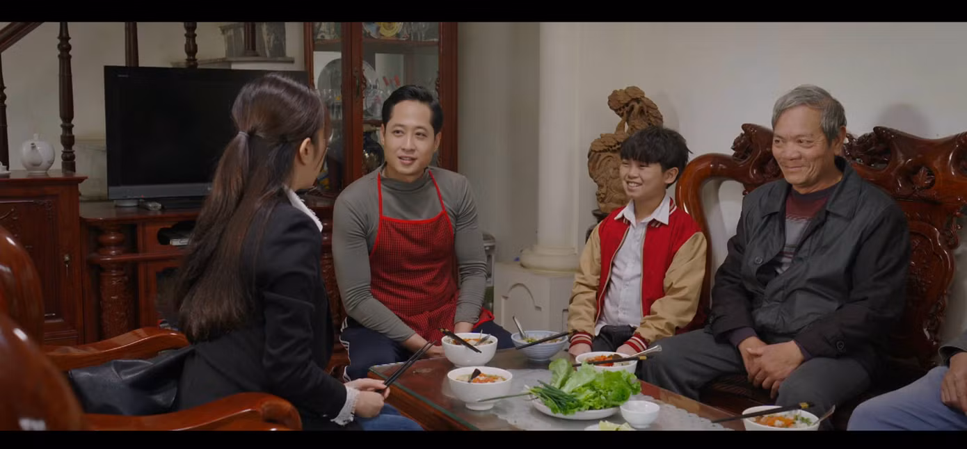 Gia đình ông Công đang dần gắn kết, yên ổn sau sóng gió.