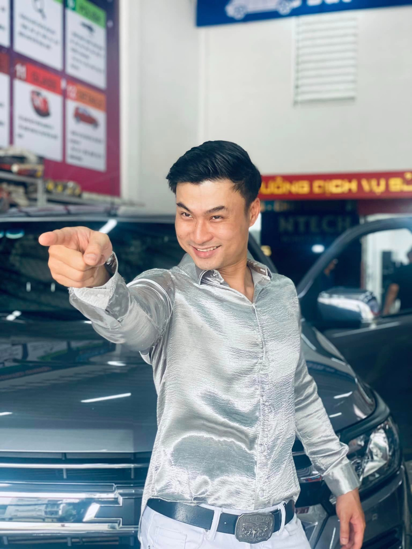 Khán giả quan tâm đến Duy Hưng nhiều hơn khi anh tạm rời xa hình tượng xã hội đen, hổ báo. Nam diễn viên xuất thân từ Nhà hát Kịch Hà Nội có vai chính đầu trong Mùa hoa tìm lại đóng cặp cùng Thanh Hương. Tuy nhiên, phải đến vai Trung “trâu” phim Ga-ra hạnh phúc, tên tuổi của Duy Hưng mới phủ sóng mạng xã hội. Khán giả quan tâm đến Duy Hưng nhiều hơn khi anh tạm rời xa hình tượng xã hội đen, hổ báo. Nam diễn viên xuất thân từ Nhà hát Kịch Hà Nội có vai chính đầu trong Mùa hoa tìm lại đóng cặp cùng Thanh Hương. Tuy nhiên, phải đến vai Trung “trâu” phim Ga-ra hạnh phúc, tên tuổi của Duy Hưng mới phủ sóng mạng xã hội.