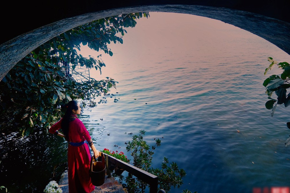 Cuộc sống an nhàn của Dương Lệ Bình trong biệt thự được ví như tiên cảnh. Ảnh: Weibo. Cuộc sống an nhàn của Dương Lệ Bình trong biệt thự được ví như tiên cảnh. Ảnh: Weibo.