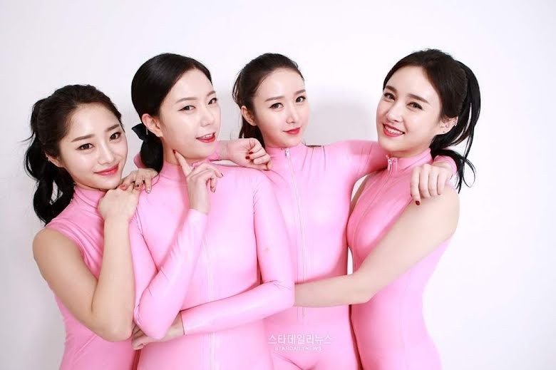 Nhóm nhạc Six Bomb chi 2 tỷ để phẫu thuật thẩm mỹ. Ảnh: Koreaboo. Nhóm nhạc Six Bomb chi 2 tỷ để phẫu thuật thẩm mỹ. Ảnh: Koreaboo.