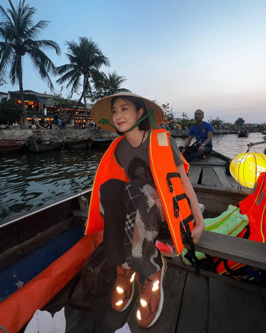 Yuna nhóm Brave Girls du lịch Hội An, Đà Nẵng cùng bạn thân. Ảnh: IG. Yuna nhóm Brave Girls du lịch Hội An, Đà Nẵng cùng bạn thân. Ảnh: IG.