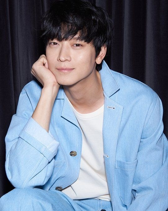 Công ty quản lý của cả hai mập mờ về thông tin.