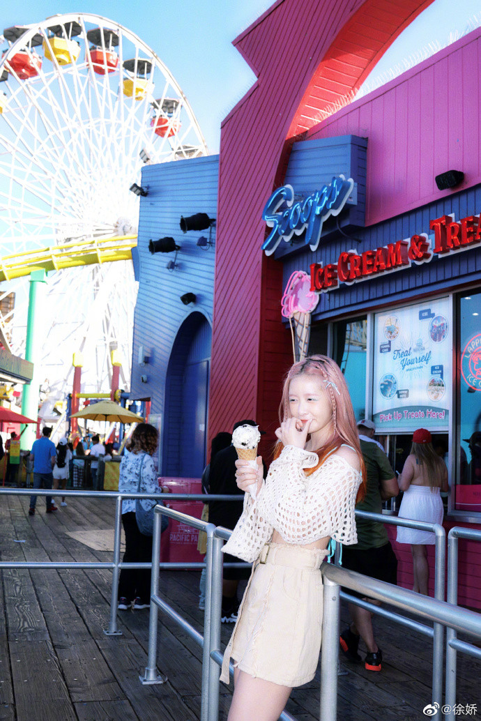 Một thời gian, Từ Kiều tạm dừng công việc diễn xuất vì mắc khối u. May mắn thay, đây là khối u lành tính. Cô dành một năm chữa trị, sức khỏe được cải thiện.