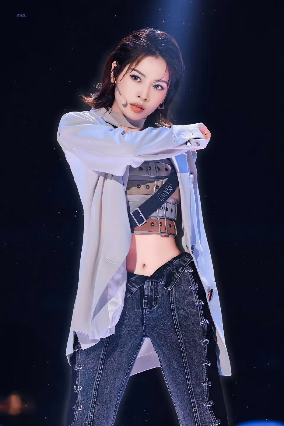 Ở phần 2 của màn công diễn 5, Chi Pu cùng Amber và A-Lin thể hiện ca khúc Lonely dance. Kết quả, Chi Pu dẫn đầu với 339 bình chọn, theo sau lần lượt là Amber và A-Lin. Nhờ vào hai màn trình diễn xuất sắc, cô lần đầu giành vị trí cao nhất ở BXH thành tích cá nhân trong Đạp gió 2023.